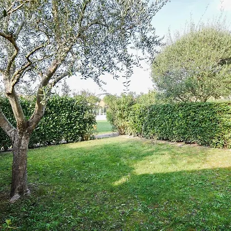 2 Bedroom Stunning In * Aprilia Marittima